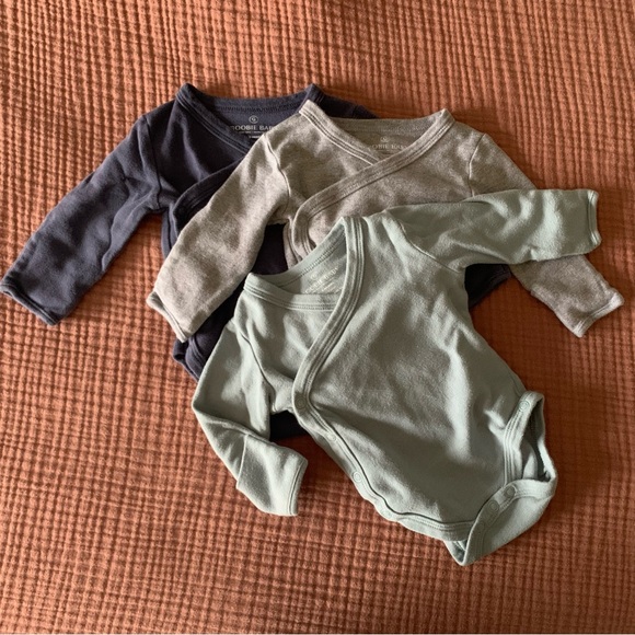 3 Goobie Baby Onesies Set - Picture 3 of 7